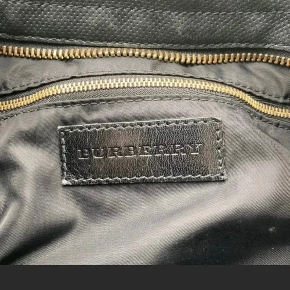 Burberry Purse 100% Authentic - Picture 3 of 6